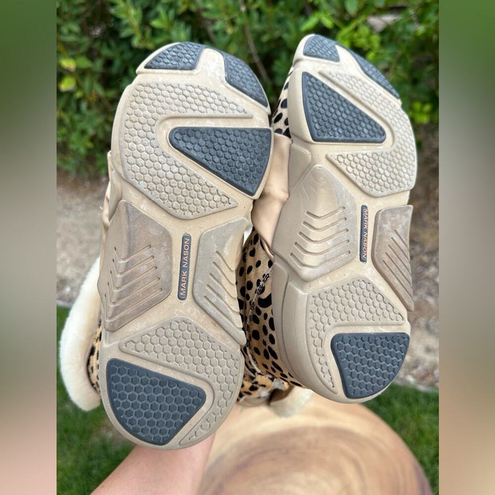 SKECHERS Mark Nason Cow Hair Shearling Leopard Print Pull On Boots Size 6 - Picture 8 of 8